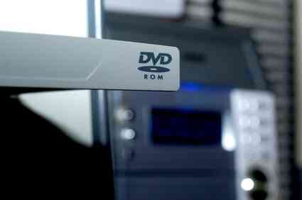 Как я могу скачать DVD на моем ноутбуке?