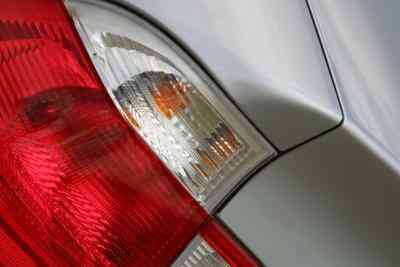 Как поменять стоп-сигнал на 2002 Сатурн sl2 на