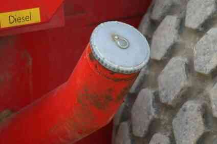 Как премьер после того, как закончилось дизельное топливо в Форд f250