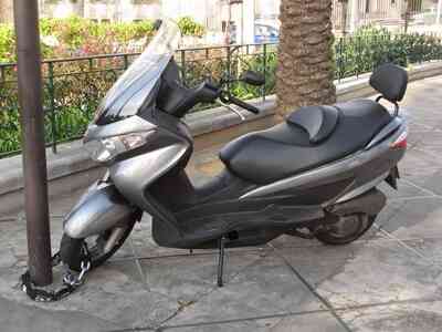 Как зарядить 12-Вольтовый батарея самоката