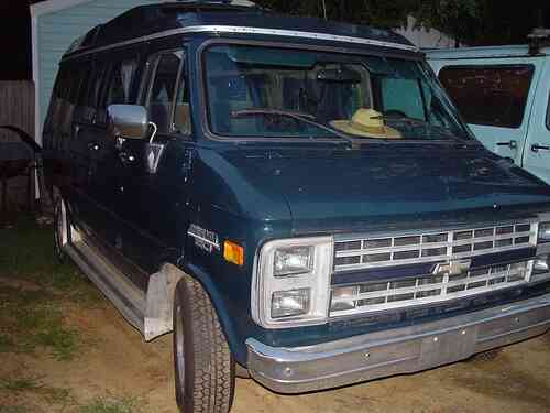 Как заменить Шеви Ван поворотник