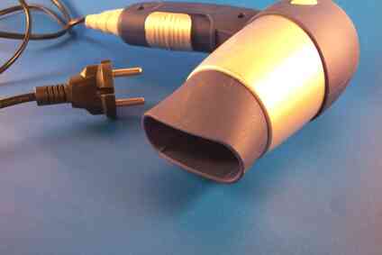 Как удалить вмятины с феном