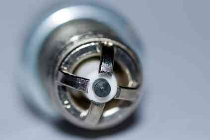 Как заменить свечи зажигания в Форд Эскейп