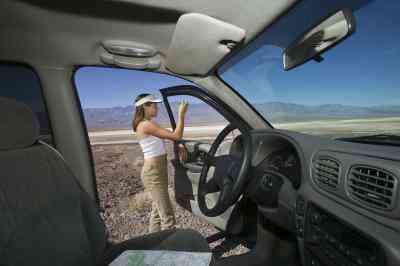 Как заменить солнцезащитный козырек запчасти на Форд Эксплорер