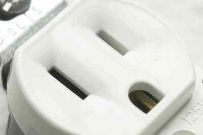 Как зарядить Автомобильный Аккумулятор от розетки