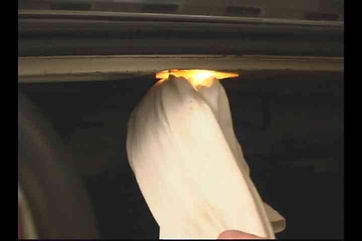 Как очистить багажник свет в автомобиле